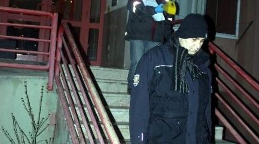 Gen&ccedil;lerin K&ouml;pek Kavgası Kanlı Bitti: 1 &Ouml;l&uuml; 1 Yaralı