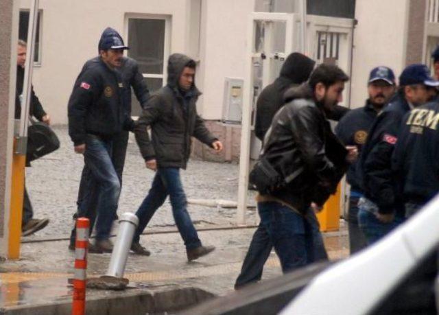 İzmir'de Gözaltındaki 20 Polis Adliyeye Sevk Edildi - Fotoğraflar