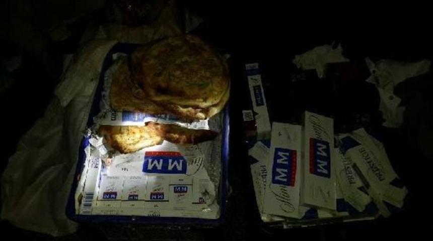 Yolcu Otob&uuml;s&uuml;nde Ka&ccedil;ak Sigaraya G&ouml;zaltı