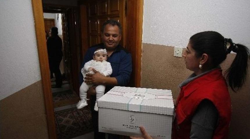 Bayraklı&rsquo;da Bebeklere &rsquo;hoş Geldin&rsquo; Hediyesi