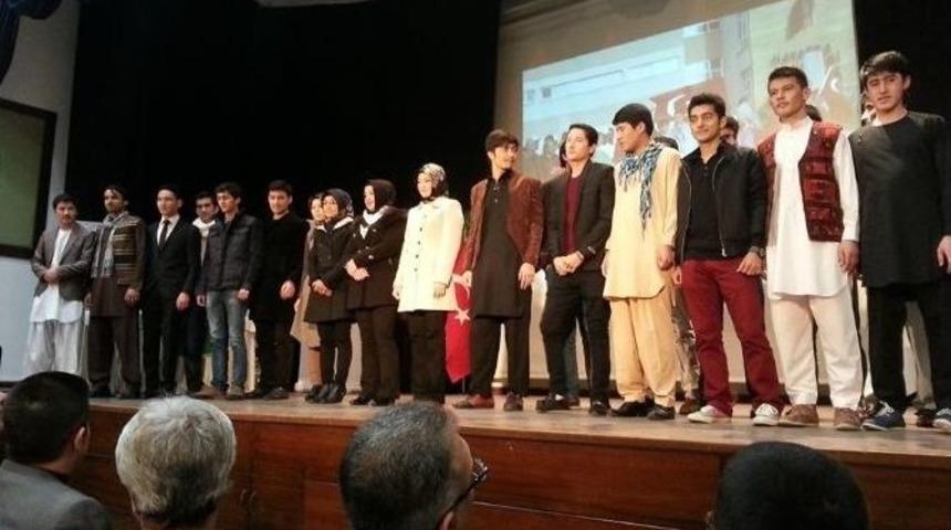 Afgan &Ouml;ğrenciler Yeteneklerini Sergilediler
