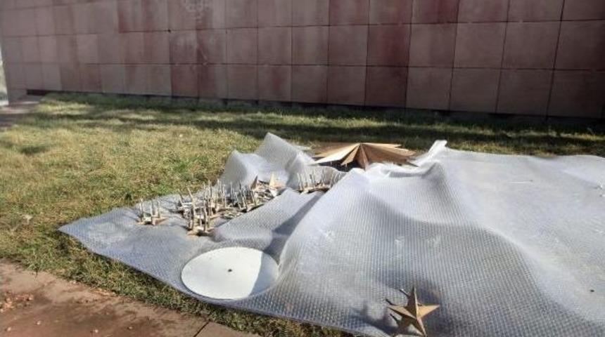 1071 Rakımlı &Ccedil;ankaya K&ouml;şk&uuml;'nde 94 Yıllık Bir Devir Sona Erdi Ve Forslar S&ouml;k&uuml;ld&uuml;