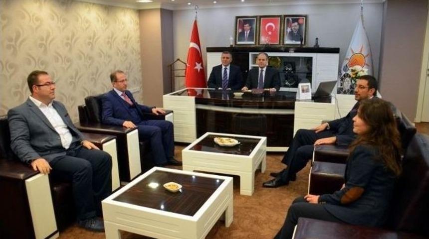 Bakan Kılı&ccedil;&rsquo;tan, Ak Parti Konya İl Teşkilatı&rsquo;na Ziyaret