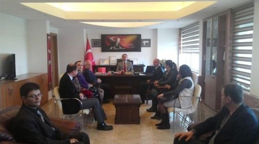 G&ouml;me&ccedil;&rsquo;te Kaymakam Yavuz Başarılı &Ouml;ğrencileri &Ouml;d&uuml;llendirdi