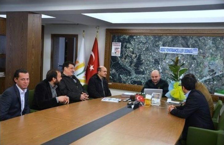 Gediz Fenerbahçeliler Derneği Yöneticileri Başkan Saraoğlu’nu Ziyaret Etti