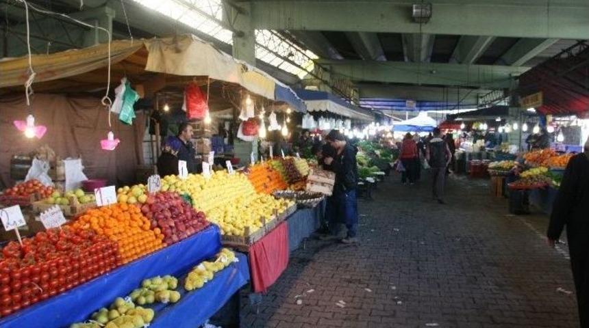 D&uuml;zce&rsquo;de Halk Pazarında Durgunluk Yaşanıyor