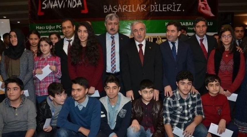 Yeşilyurt Belediyesi&rsquo;nden Teog&rsquo;da Başarılı Olan &Ouml;ğrencilere &Ouml;d&uuml;l