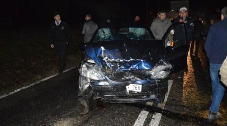 Bursa'da 2 Otomobil &Ccedil;arpıştı: 6 Yaralı