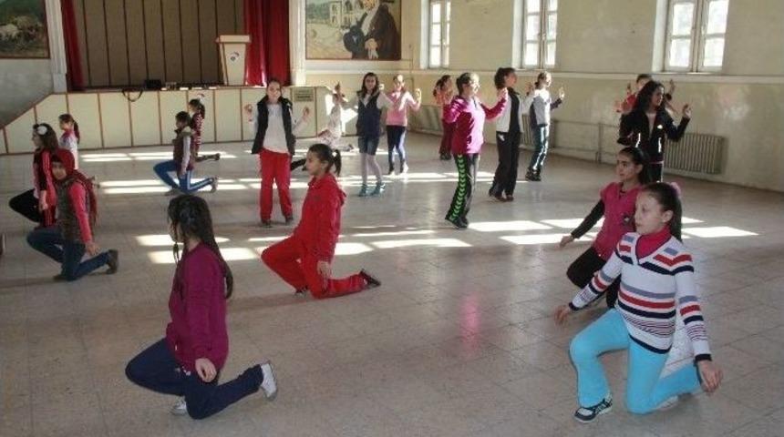 Kastamonu Belediyesi, Halk Oyunları Ekibi Kurdu