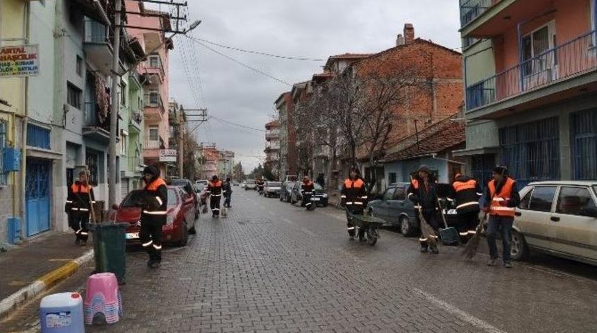 Uşak Dip K&ouml;şe Temizleniyor