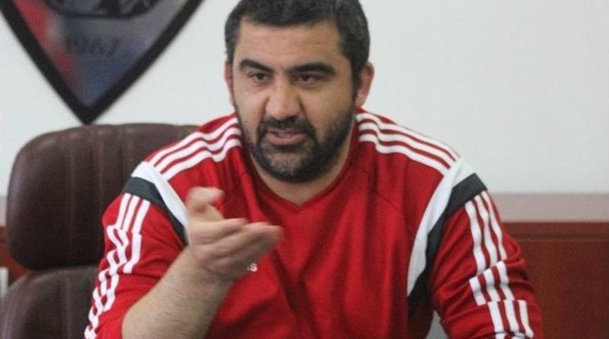 &Uuml;mit &Ouml;zat&rsquo;tan Antalyaspor&rsquo;a Sert Cevap