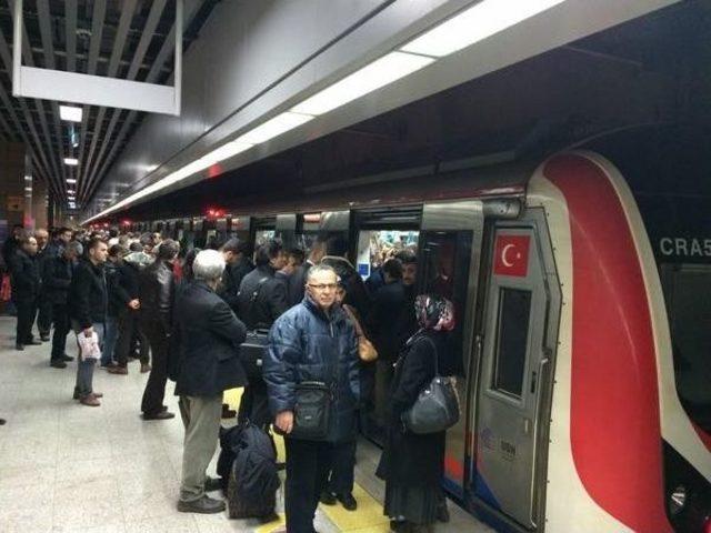 Marmaray’daki Teknik Arıza Yoğunluğa Yol Açtı