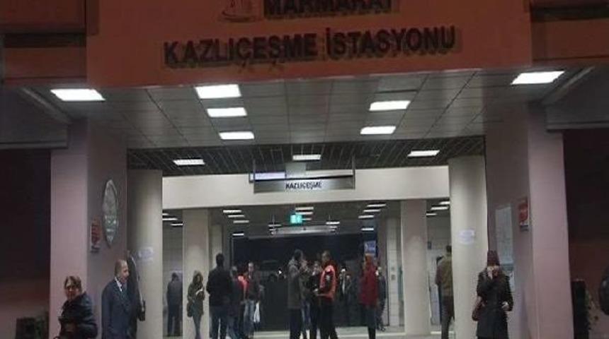 Marmaray'da Arıza Nedeniyle Seferler 15 Dakika Durdu