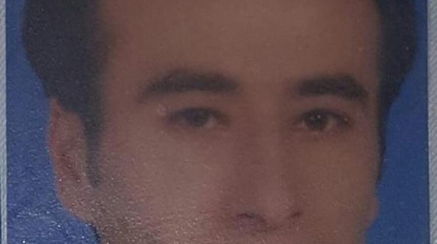 Otomobil Asfalt &Ccedil;alışması Yapan Iş&ccedil;ilere &Ccedil;arptı: 2 &Ouml;l&uuml;, 2 Yaralı