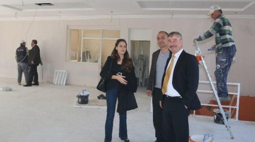 Saruhanlı Belediyesi Alibeyli D&uuml;ğ&uuml;n Salonunu Yeniliyor