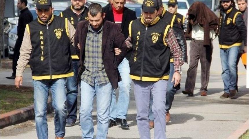 Belediyeye Ateş A&ccedil;an 3 Kişi Tutuklandı