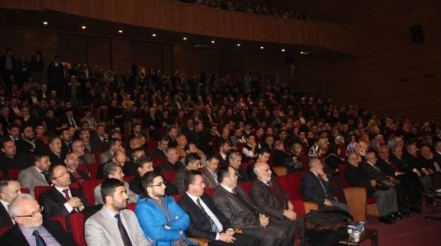 Prof. Dr. &Ouml;mer Faruk Harman Sakarya&rsquo;da Konferans Verdi
