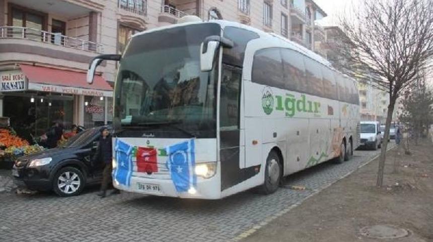 Işid Zulm&uuml;nden Ka&ccedil;an T&uuml;rkmenler, Iğdır'da Konuk Ediliyor