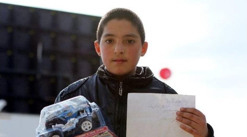 (&ouml;zel Haber) Cumhurbaşkanı&rsquo;na 4 Yıl &Ouml;nceki Fotoğrafı İmzalattı