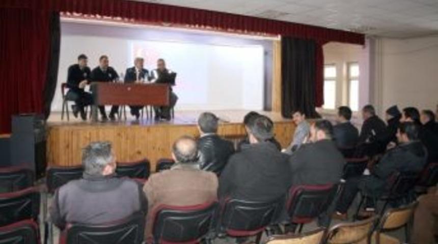 Pasinler&rsquo;de Okul Taşıtı S&uuml;r&uuml;c&uuml;lerine Eğitim Semineri Verildi