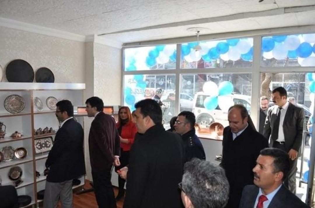 H&uuml;nerli Eller Kendi İşinin Patronu Oldu