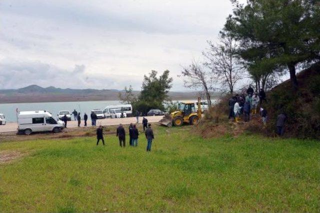 Ceset Olduğu Sanılan Mezarda Köpek Leşi Bulundu