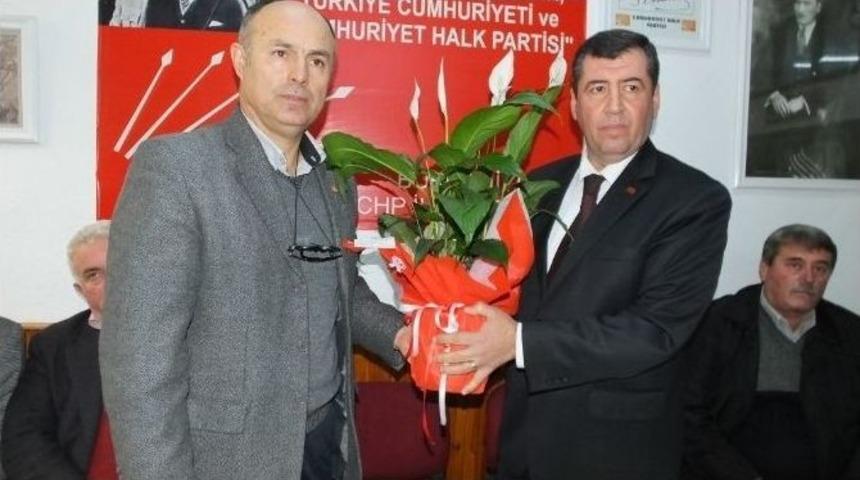 Burhaniye Chp’de Çiçekli Devir Teslim