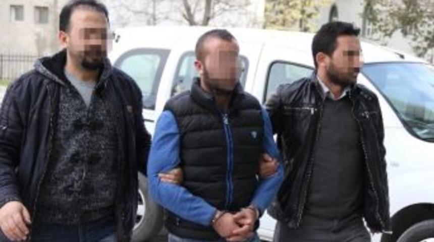 Cebinde 779 Adet Uyuşturucu Hapla Yakalandı