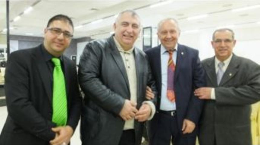 &Uuml;nl&uuml; Neyzen Burhaniyeli Sanat&ccedil;ılara Konuk Oldu