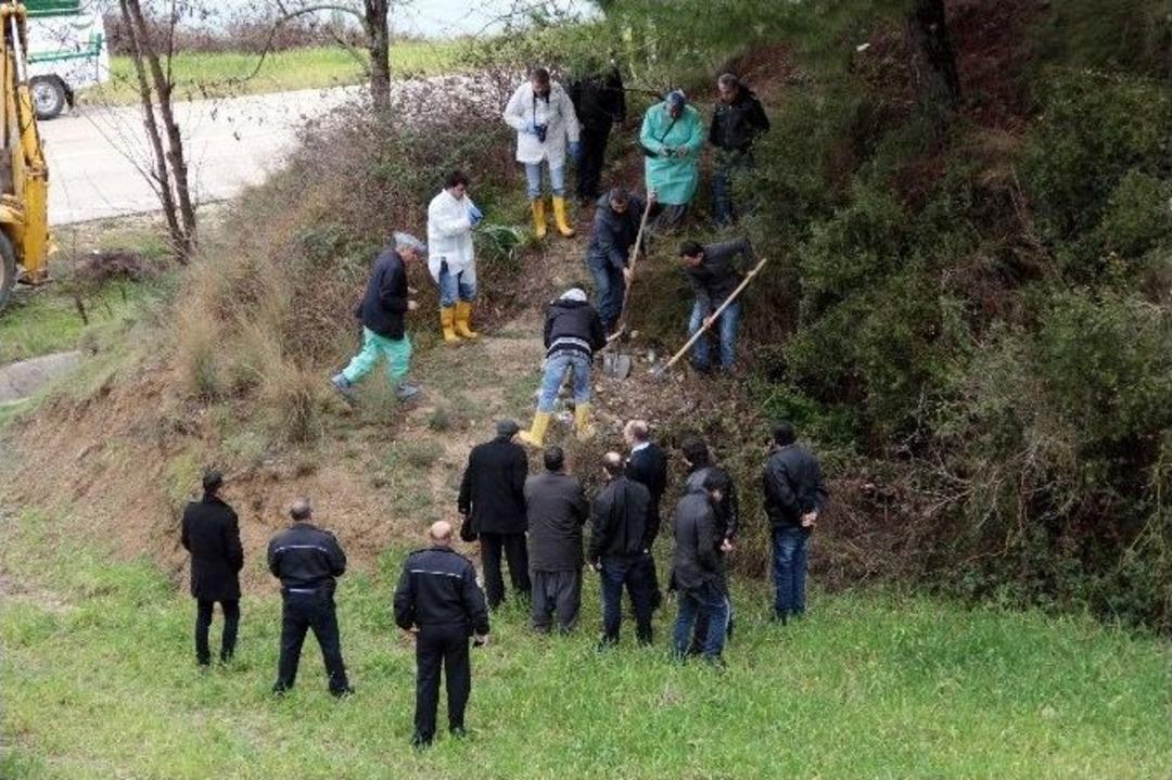 Ş&uuml;pheli Mezardan Bebek Değil, K&ouml;pek &Ccedil;ıktı