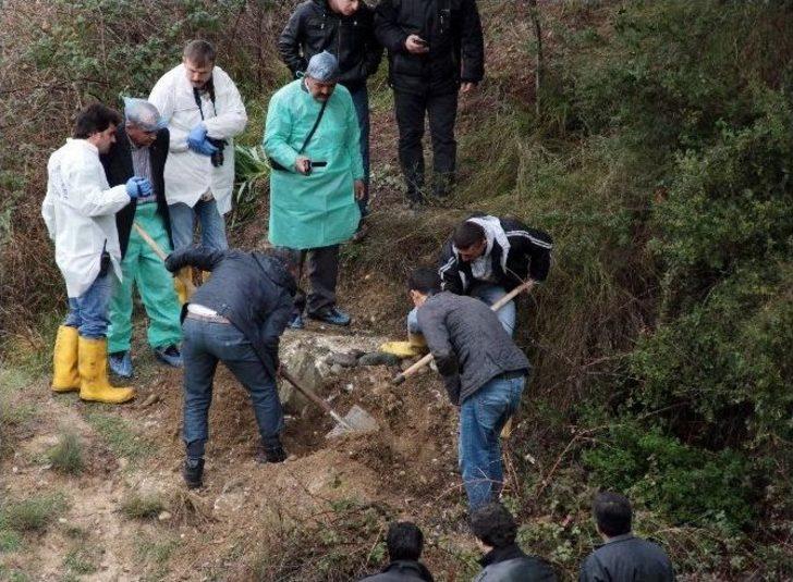 Şüpheli Mezardan Bebek Değil, Köpek Çıktı G2