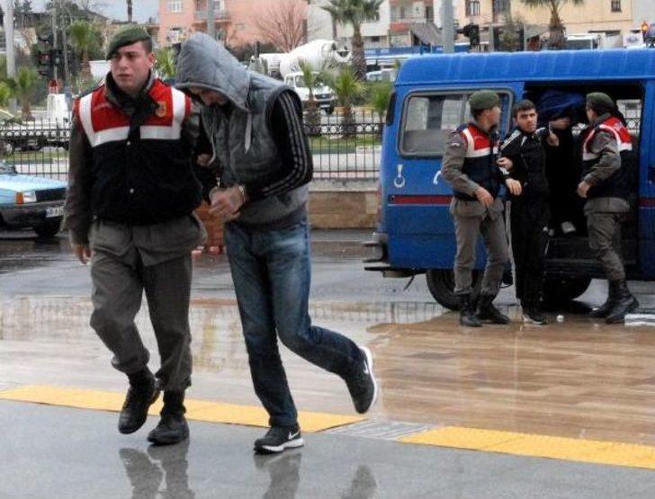Antalya'da Hırsızlık Operasyonu: 4 Gözaltı