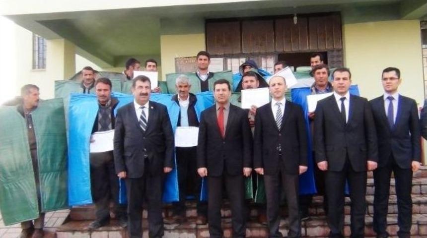 Erciş&rsquo;te S&uuml;r&uuml; Y&ouml;neticisi 17 Kursiyer T&ouml;renle Kepenek Giydi