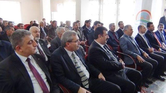 Erciş’te Sürü Yöneticisi 17 Kursiyer Törenle Kepenek Giydi