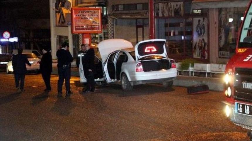 Deposundan Lpg Sızan Otomobil Paniğe Yol A&ccedil;tı