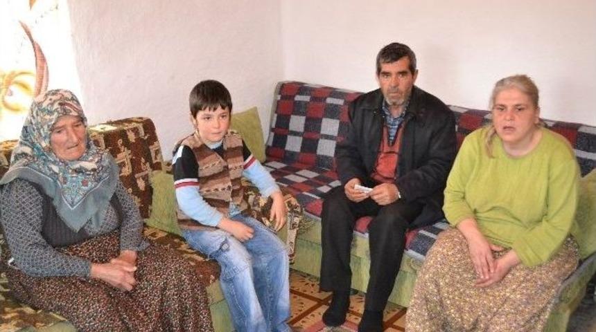 Karaca Ailesi Tek G&ouml;z Odada Yaşam M&uuml;cadelesi Veriyor