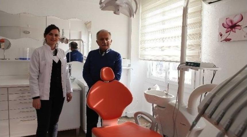 Bayraklı&rsquo;da 6 Bin 396 Kişi, &Uuml;cretsiz Diş Muayenesi Oldu