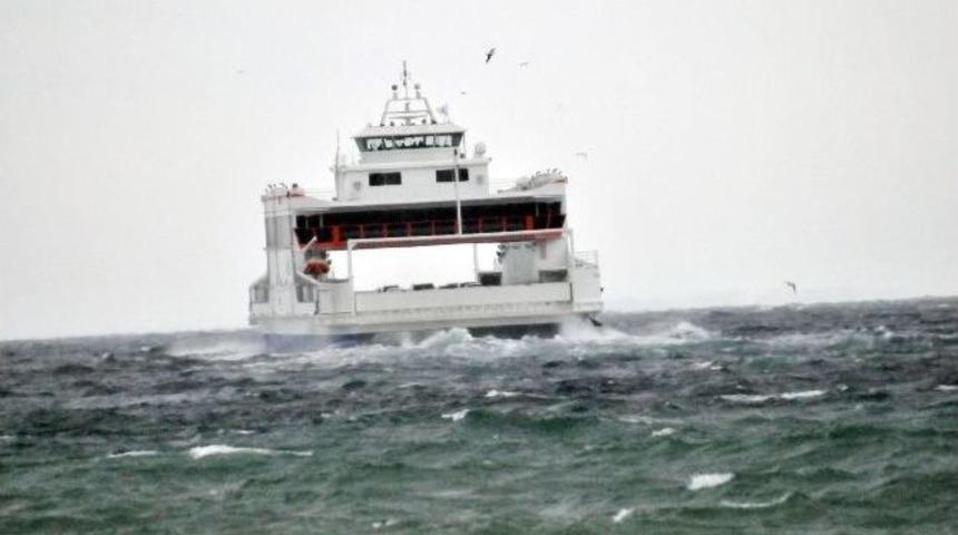 Fırtına Deniz Ulaşımını Vurdu