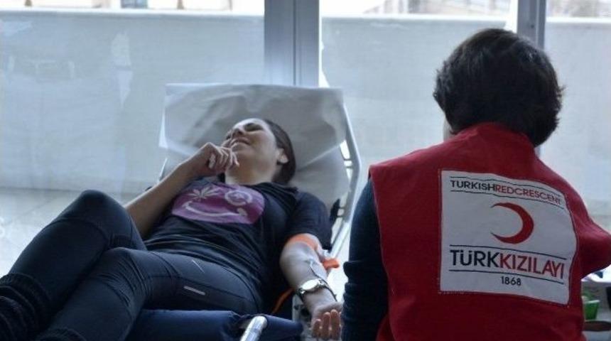 Kızılay Kan Merkezi İle Tepebaşı Belediyesi İşbirliği Sürüyor