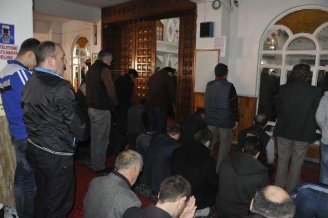İzmit'te Belediyenin Camiyi Yıkma Kararı Mahkemelik Oldu