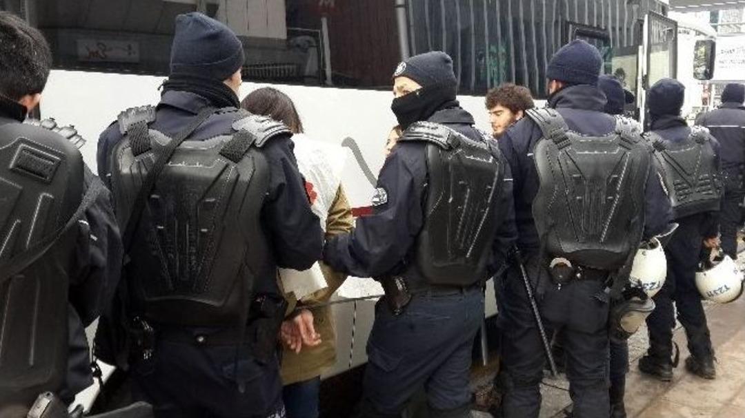 Kızılay Kavşağında Zincirli Eylem