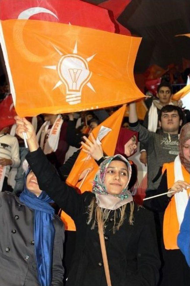 Davutoğlu’dan İzmir’e Başbakanlık Müjdesi