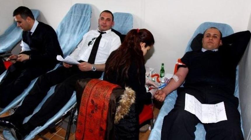 B&uuml;y&uuml;kşehir Personelinden Kızılay&rsquo;a Kan Bağışı