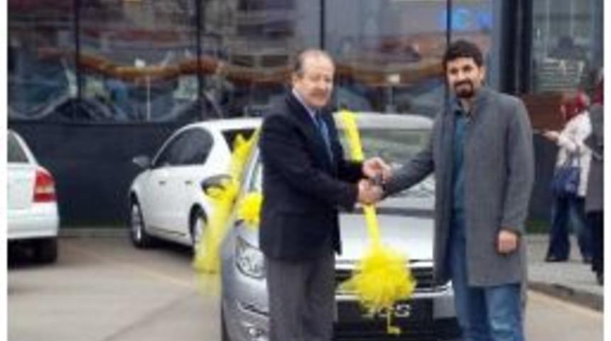 Talihli Arabayı Teslim Aldı