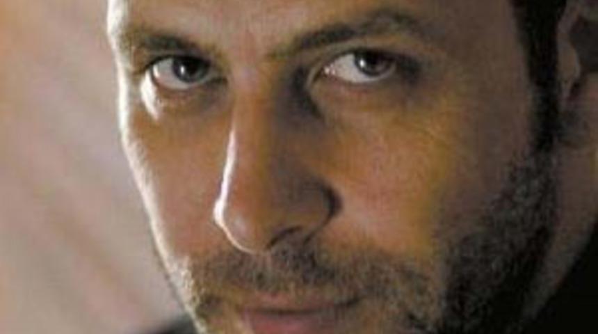 Bir reklamla &uuml;nl&uuml; oldular