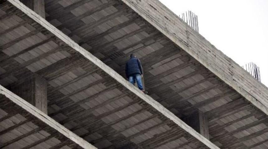 Babasını Sevdiği Kızı İstemeye İkna Edemeyen Gen&ccedil;, İntihar Etmek İstedi