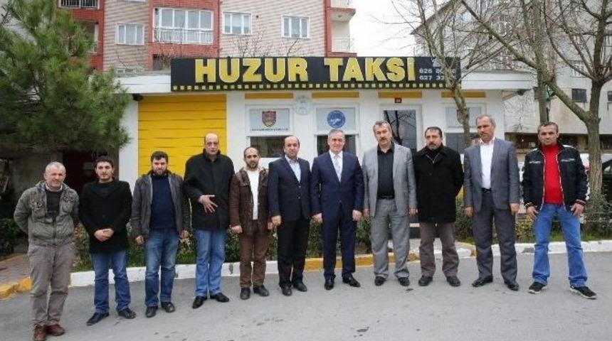 Başkan Aydın, Ziyaret Ettiği Taksi Durağında Direksiyona Geçti