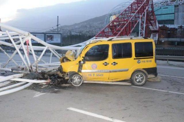 Timsah Arena’Nın Vinci Taksi Üzerine Devrildi; 1 Ölü, 1 Yaralı