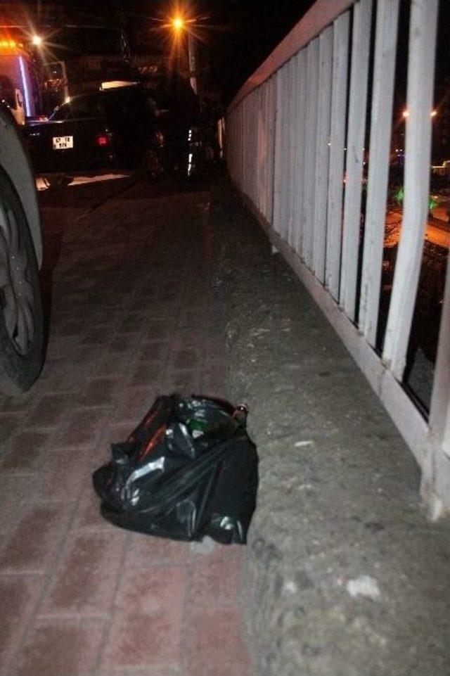 Alkollü Sürücü Yoldan Çıkıp Elektrik Direğine Çarptı: 2 Yaralı