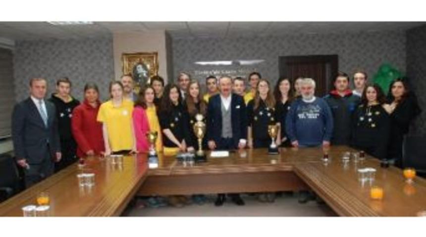 Yıldızlar, Başkan Doğan&rsquo;ı Ziyaret Etti